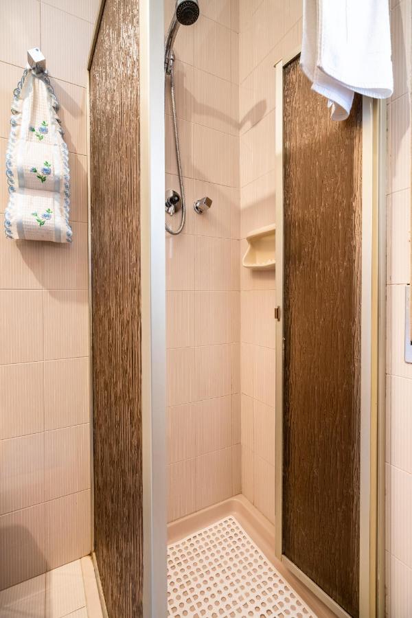 Il Monte Apartment Ериче Екстериор снимка